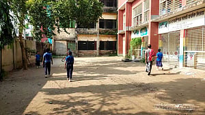 সব সরকারি প্রাথমিক বিদ্যালয়ে লাগাতে হবে ৫ গাছ