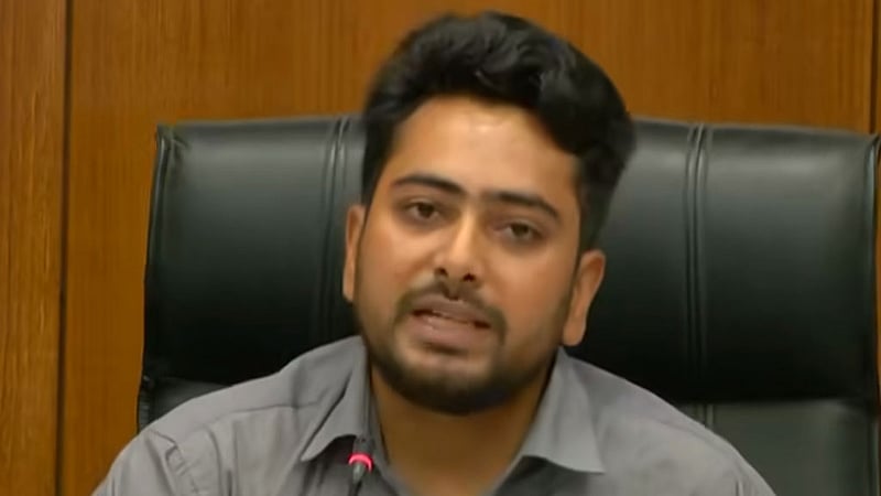গণমাধ্যমের ‘স্বাধীনতা’ সবার আগে: নাহিদ
