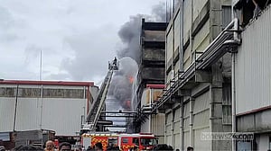 গাজী টায়ারসে আগুন: প্রতিবেদনেও নিখোঁজ ১৮২, ‘ধামাচাপার’ অভিযোগ