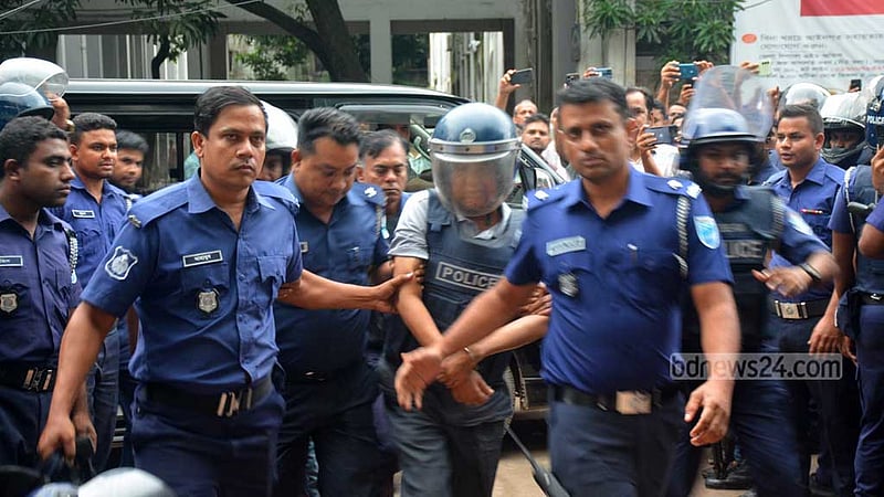 মানিলন্ডারিং: সাবেক মন্ত্রী গোলাম দস্তগীরসহ ৮ জনের নামে মামলা