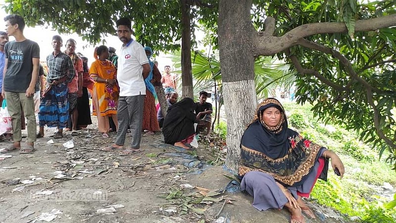 গাজী টায়ারস: উদ্ধার অভিযানে দেরি কেন? প্রশ্ন নিখোঁজের স্বজনদের