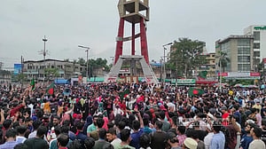 কোটা: নারায়ণগঞ্জে ৫ ঘণ্টা পর সড়ক ছাড়ল শিক্ষার্থীরা