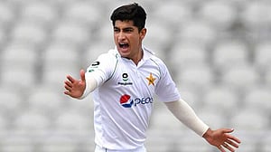 বাংলাদেশের বিপক্ষে পাকিস্তান টেস্ট দলে ফিরলেন নাসিম