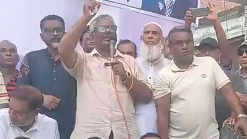 শেখ হাসিনার ছবি দেখালে টেলিভিশন-পত্রিকা পুড়িয়ে দেওয়া হবে: দুলু