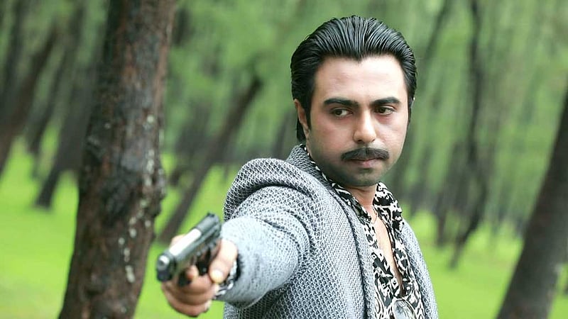 'নীল ঘূর্ণি' নিয়ে আসছেন অপূর্ব-মম