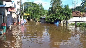 নোয়াখালীতে এখনও ২০ লাখ মানুষ পানিবন্দি