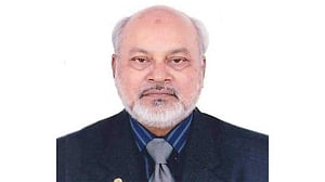 ছাত্রদের দাবির মুখে সরলেন নোয়াখালী বিশ্ববিদ্যালয়ের উপাচার্য
