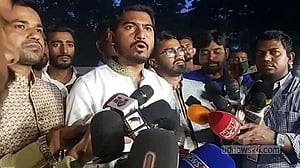 শোক নয়, আগস্ট ‘সুখের এবং শান্তির মাস’: নূর