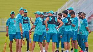 আবরারকে ছেড়ে দিয়ে বাংলাদেশের বিপক্ষে পেসনির্ভর পাকিস্তান