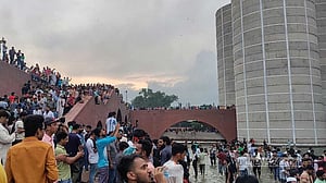 সংসদ ভবন থেকে লুট হওয়া ৪০ অস্ত্র ফেরত