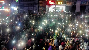 ‘শহীদ’ স্মরণে পদযাত্রা ও মোমবাতি প্রজ্জ্বালন