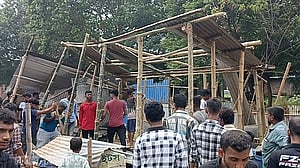সাদিক অ্যাগ্রোকে উচ্ছেদ করা জায়গায় বিএনপির অফিস, পরে ‘অপসারণ’