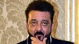 হাজতবাসের ফল, সঞ্জয় দত্তকে ভিসা দিল না যুক্তরাজ্য