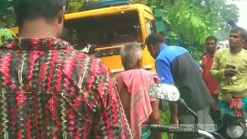 সাতক্ষীরায় ট্রাকের ধাক্কায় ২ বাইক আরোহীর মৃত্যু