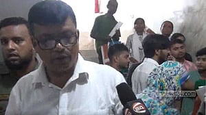 সাতক্ষীরা পাসপোর্ট অফিসে নারী সাংবাদিককে লাঞ্ছনার অভিযোগ
