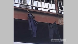 সাভারে নিহত বেড়ে ৩৩, আওয়ামী লীগ নেতাকর্মীদের বাড়িঘরে হামলা