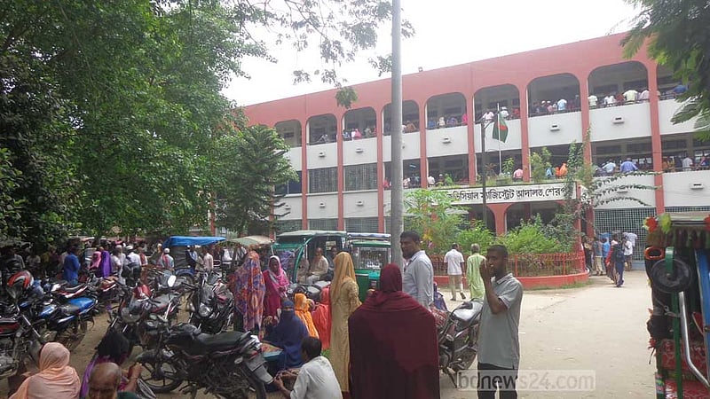 শেরপুরে কারাগার থেকে মুক্তি পেয়েছেন ২ এইচএসসি পরীক্ষার্থী