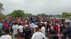 সিরাজগঞ্জে বৃদ্ধাকে গলাকেটে হত্যা, টাকা লুট