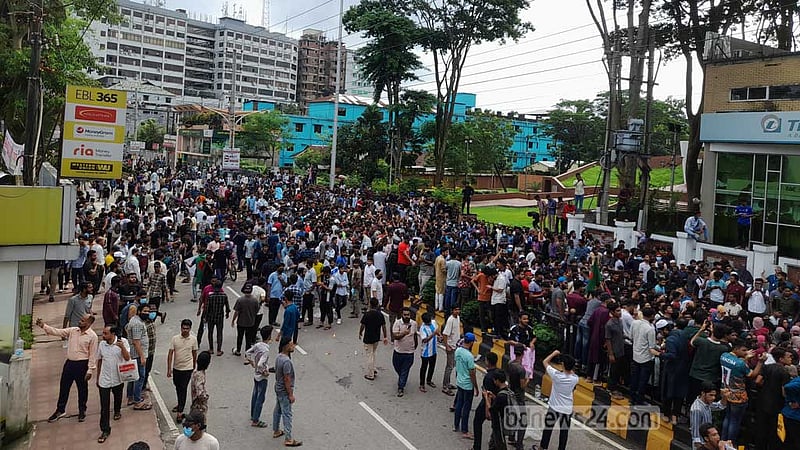 সিলেটে দফায় দফায় সংঘর্ষ, সাড়ে ৩ ঘণ্টা পর স্বাভাবিক