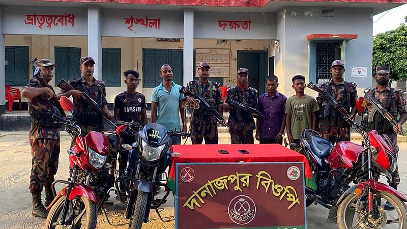 ঠাকুরগাঁও সীমান্ত দিয়ে ভারতে অনুপ্রবেশের চেষ্টা, আটক ৪
