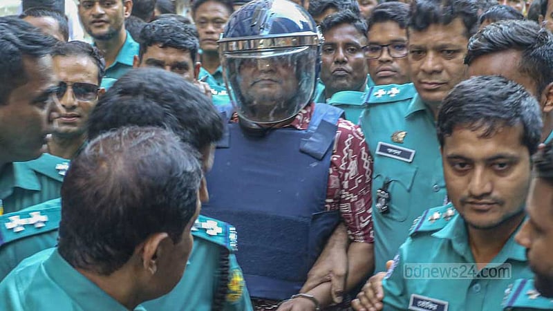 বাড্ডার হত্যা মামলায় টিপু মুনশি রিমান্ডে