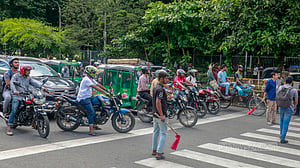 জেন-জিরা যেভাবে পথ দেখাচ্ছে