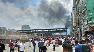 উত্তরায় সংঘর্ষ, পুলিশের টিয়ার শেল