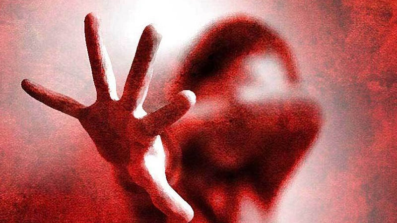 চট্টগ্রামে চলন্ত বাসে তরুণী ‘ধর্ষণ’, চালক-সহকারী গ্রেপ্তার