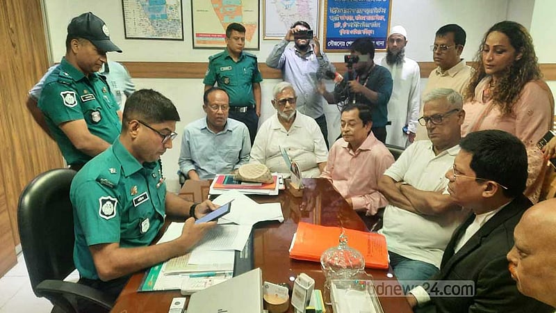 হারুন ও বিপ্লবের বিরুদ্ধে বিএনপির ফারুকের মামলা