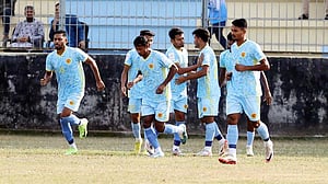 সাদামাটা জয় আবাহনীর, রহমতগঞ্জের গোলোৎসব