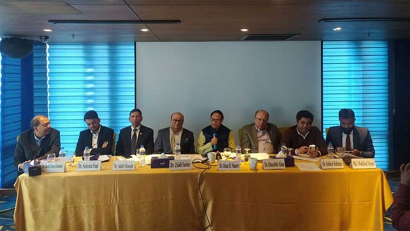 বিদেশে চিকিৎসার নামে বছরে যায় ৫ বিলিয়ন ডলার: গভর্নর