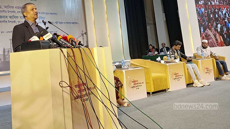প্রবাসীদের ভোটাধিকার নিশ্চিতে সহযোগিতার প্রতিশ্রুতি দুই উপদেষ্টার