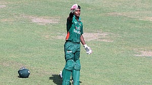 ক্রিকেটের আনন্দ যাত্রায় আকাশ ছোঁয়ার স্বপ্ন আজিজুলের