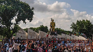 বঙ্গবন্ধুর ভাস্কর্য ম্যুরাল স্থাপনে ‘দুর্নীতির’ অভিযোগ অনুসন্ধানে দুদক
