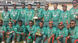 দৃষ্টিহীন ক্রিকেট বিশ্বকাপ: রানার-আপ বাংলাদেশ দলকে প্রধান উপদেষ্টার অভিনন্দন
