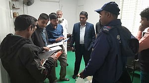 বগুড়ায় নিবন্ধন ছাড়াই পশুখাদ্য উৎপাদন, ৫০ হাজার টাকা জরিমানা