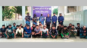 চাঁদপুরের মেঘনায় অবৈধভাবে বালু তোলায় ড্রেজার-বাল্কহেডসহ আটক ৩৮
