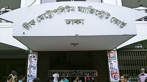 বিপুর স্ত্রী সীমা হামিদের আয়কর নথি জব্দ