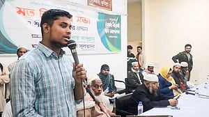 দখলদারি বন্ধ হয়নি, দখলবাজ পরিবর্তন হয়েছে: হাসনাত আবদুল্লাহ