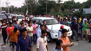 খালেদার গাড়িবহরে হামলা: ফেনীর সাবেক এসপি-ওসিসহ আসামি ১৭৮