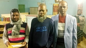 গাজীপুরে জঙ্গল থেকে উদ্ধার সেই সাকিব বৃদ্ধাশ্রমে