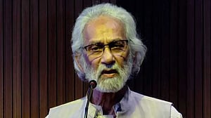 হাসান আরিফের মৃত্যুতে অন্তর্বর্তী সরকারে শোকের ছায়া