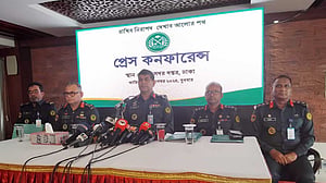 বন্দির সংখ্যা ঊর্ধ্বমুখী, জঙ্গিসহ এখনো পলাতক ৭০০: কারা মহাপরিদর্শক