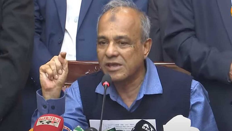 অবৈধ বিদেশিদের থাকতে দেওয়া হবে না: স্বরাষ্ট্র উপদেষ্টা