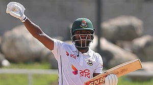 সেঞ্চুরি না হলেও সিংহহৃদয় ব্যাটিং জাকের আলির