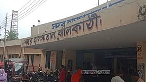 হাসপাতালের অ্যাম্বুলেন্স থেকে ইয়াবা উদ্ধার