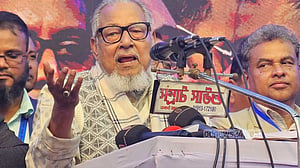 স্বৈরাচারের পতন হয়েছে কিন্তু গণতন্ত্র পুনঃপ্রতিষ্ঠিত হয়নি: নজরুল ইসলাম