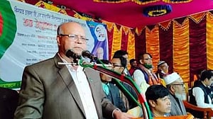 সাবেক মন্ত্রী স্বপন ভট্টাচার্য্য ও তার স্ত্রীর বিরুদ্ধে দুদকের মামলা