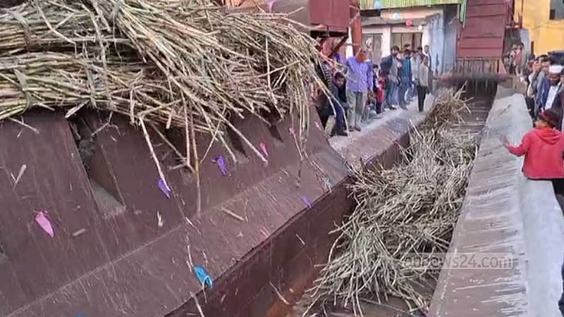 ৫৩ কোটি টাকা লোকসান নিয়ে জয়পুরহাট চিনিকলে আখ মাড়াই শুরু