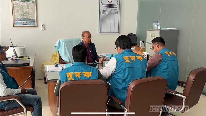 খুলনায় ওজোপাডিকো কার্যালয়ে দুদক, চার প্রকল্পের নথি সংগ্রহ